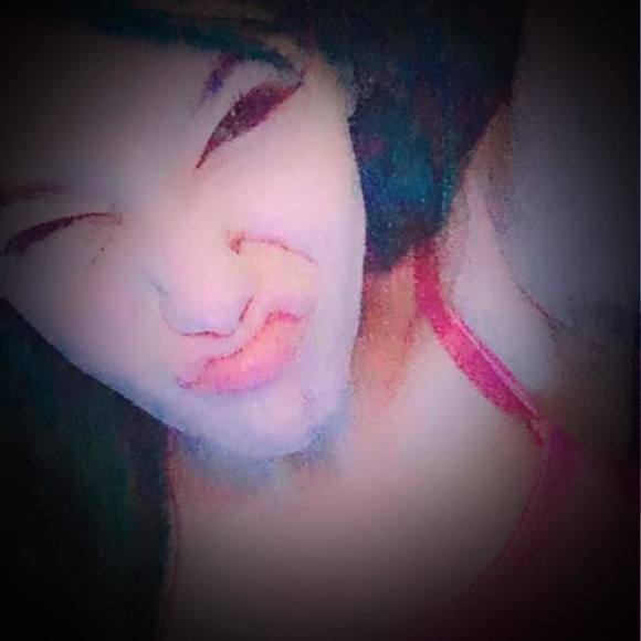 Meet your Posher, Skye - Picture 1 of 7